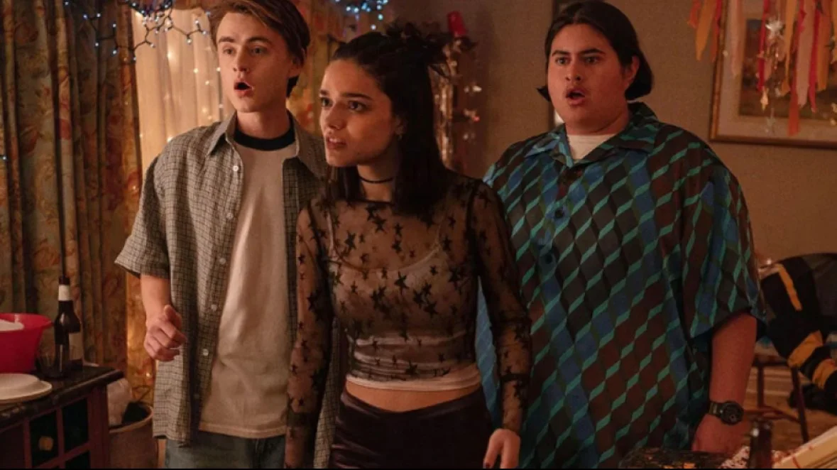 Rachel Zegler Stars in A24’s Y2K: A Throwback Thriller with a Modern Twist